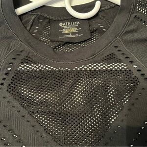 Athleta Black Perforated Mesh Oxygen Tee Size Large NWT
